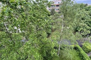 Wohnung kaufen in 65239 Hochheim, Helle 2-Zimmer-Wohnung mit Balkon, Grünblick & Stellplatz