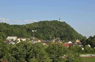 Wohnung kaufen in 94327 Bogen, Wohnen über den Dächern von Bogen – helle 3-Zimmer-Wohnung mit Südbalkon und Aufzug