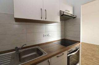 Wohnung mieten in Chemnitzer Straße 113, 09599 Freiberg, Das alles und noch viel mehr! - 1RW mit Einbauküche, Balkon, Dusche + Aufzug