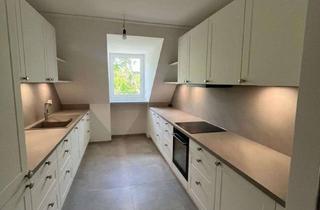 Wohnung mieten in 85221 Dachau, Wohnkomfort auf höchstem Niveau: Exklusive Dachgeschosswohnung mit Südbalkon und EBK