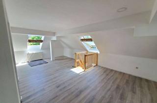 Wohnung mieten in Rudolf-Breitscheid-Straße a.A., 99423 Westvorstadt, Frisch renoviert! Extravagante Maisonette in Toplage mit zwei kleinen Balkonen u. großer Galerie!