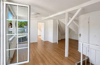 Wohnung mieten in Hauptstraße 38, 69469 Weinheim, Renovierte 2-Zimmer-Dachgeschosswohnung mit Balkon - beste Innenstadtlage