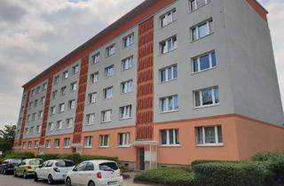 Wohnung mieten in Abbestr. 38, 06217 Merseburg, Abbestr. 38, renovierte 3-Zimmer-WE, EBK, großer Balkon, ruhige Grünlage