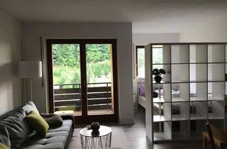 Wohnung mieten in Waginger Str. 4 a, 83362 Surberg, Stilvolle, geräumige und sanierte 1-Zimmer-Wohnung mit Balkon und Einbauküche