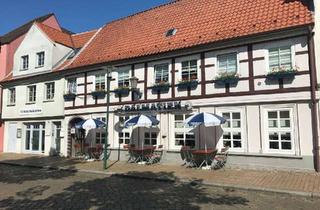 Gewerbeimmobilie kaufen in Schloßplatz, 24768 Rendsburg, Gepflegtes Fachwerk-Stadthaus mit traditionsreicher Gastronomie in zentraler Innenstadtlage
