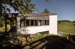 Haus kaufen in 82234 Weßling, Architekten-Bungalow in Traumlage mit Blick über Pferdekoppeln