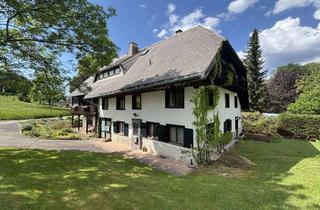 Haus kaufen in 79853 Lenzkirch, Großzügiges Schwarzwaldanwesen mit Vermietungspotenzial und großem Grundstück