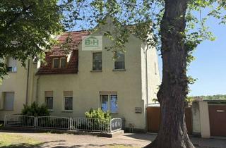 Doppelhaushälfte kaufen in 06808 Bitterfeld-Wolfen, Doppelhaushälfte mit Doppelgarage und Weitblick – Eigenheim mit Potenzial in beliebter Lage