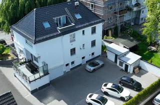 Villa kaufen in 42859 Remscheid, Exklusives Einfamilienhaus mit Einliegerwohnung und Villa-Flair