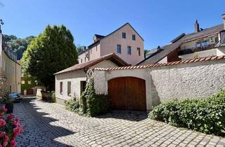 Haus kaufen in Kapuzinergasse 228, 84489 Burghausen, ALTSTADTHAUS MIT 3 WOHNEINHEITEN ! BURGBLICK - GARTEN - GARAGEN -