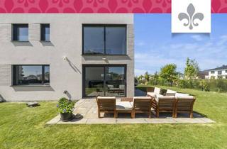 Villa kaufen in 14974 Ludwigsfelde, ZUKUNFTSSICHER WOHNEN: GROSSZÜGIGE MODERNE STADTVILLA MIT INNOVATIVEM SMART-HOME-KONZEPT IM ROUSSEAU