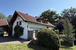 Haus kaufen in 83373 Taching, Kleines Bauernsacherl, großes Glück – seltenes Liebhaberobjekt im Grünen!