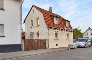 Einfamilienhaus kaufen in 76351 Linkenheim-Hochstetten, Projektimmobilie mit Zukunft: Entkerntes Einfamilienhaus mit großem Grundstück und Bauvoranfrage!