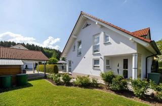 Doppelhaushälfte kaufen in 78054 Villingen-Schwenningen, Familientraum mit großem Garten: Doppelhaushälfte mit Garage und Carport