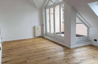 Wohnung kaufen in 82110 Germering, Exklusive Dachgeschosswohnung mit Loggia in Germering bei München