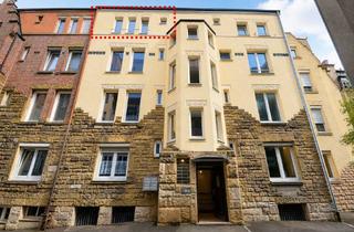 Wohnung kaufen in 70182 Mitte, Charmante 2,5-Zimmer-Dachgeschosswohnung in Stuttgart-Mitte