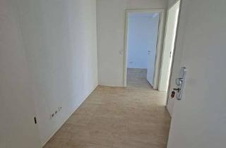 Wohnung mieten in Hasenholzer Allee 24, 12685 Marzahn, Zwei Raum Dachgeschosswohnung mit mit schönem Ausblick