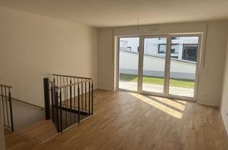 Wohnung mieten in Hermann-Löns-Straße 17, 83071 Stephanskirchen, 2,5 Zimmer Neubauwohnung mit eigenem Garten im Herzen von Stephanskirchen im Ortsteil Haidholzen