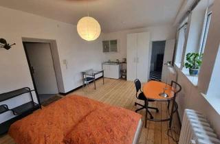 Wohnung mieten in 52074 Aachen, Top Lage: Helles, möbliertes Einraumapartment mit Wannenbad, Souterrain , Nähe Hangeweiher