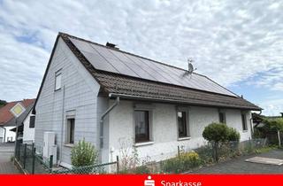 Einfamilienhaus kaufen in 57537 Forst, Forst,gemütliches Einfamilienhaus mit zwei Garagen, Wohnmobilcarport, PV-Anlage und Kamin