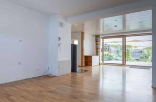Haus kaufen in 61130 Nidderau, Privat: Viel Platz und großer Garten. Gepflegt mit Pool, Lüftungsanlage, Zentralstaubsauger, Ofen...