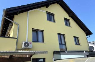 Wohnung kaufen in 76689 Karlsdorf-Neuthard, Karlsdorf: Exklusive 223 m² Maisonette mit Südterrasse, Sauna , 4 Schlafzimmern – Baujahr 2015
