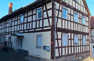 Haus kaufen in 96145 Seßlach, Seßlach - Zweifamilienhaus mit angrenzenden Landwirtschaftlichen Gebäuden