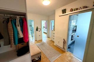 Wohnung kaufen in 51503 Rösrath, Forsbach! 3 Zi.- Whg.- 80m²- 1. OG- Einbauküche- Balkon- inkl. Garage