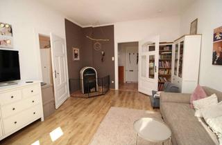 Wohnung kaufen in Marienstraße 56, 45307 Kray, Charmanter Altbautraum mit Kamin und Balkon in Essen-Kray !