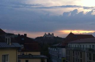 Wohnung mieten in Sankt-Benedikt-Straße 11, 97072 Würzburg, Freundliche helle 3-Zimmer-DG-Wohnung, sonniger Dach-Balkon hinter der Residenz