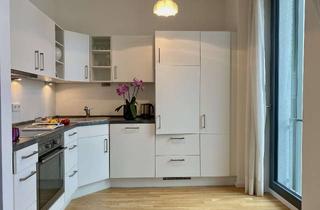 Wohnung mieten in In Den Floragärten 00, 13187 Pankow, Sofortbezug. Ruhig. Sonnig. Möbliert. Schöne Wohnung. Einbauküche & Duschbad. Parkett. Balkon. Lift