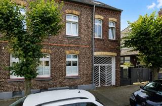 Wohnung mieten in Von-Quadt-Straße 124, 51069 Dellbrück, Helle 90 m² Altbauwohnung mit Dachterrasse in zentraler Lage von Köln-Dellbrück