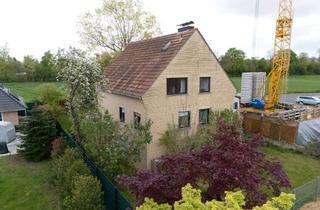 Haus kaufen in 40670 Meerbusch, Freistehendes EFH in Meerbusch-Strümp — 5 Zimmer, 136 m², Terrasse + Balkon, Gymnasium in 700 m