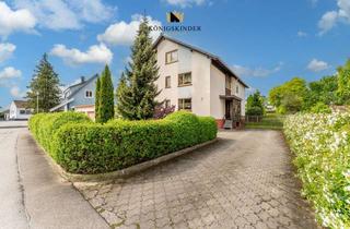 Mehrfamilienhaus kaufen in 78733 Aichhalden, Großzügiges Zweifamilienhaus mit Ausbaupotenzial auf 1.182 m² Grundstück