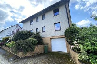 Haus kaufen in 31737 Rinteln, Charmantes modernisierungsbedürftiges Zwei/Dreifamilienhaus mit Portablick in Rinteln-Friedrichshöhe