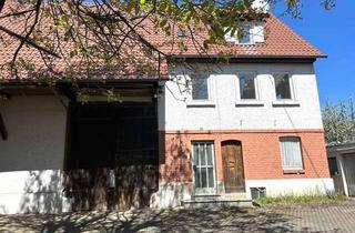 Haus kaufen in 72124 Pliezhausen, Sanierungsobjekt oder traumhaftes Baugrundstück in ruhiger Zentrumslage