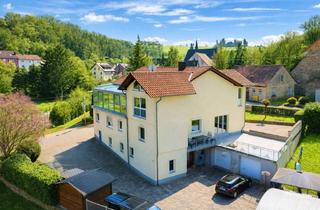 Haus kaufen in 55568 Abtweiler, Modernisiertes Zweifamilienhaus mit Wintergarten, PV-Anlage und großem Grundstück