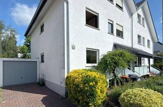 Doppelhaushälfte kaufen in 63225 Langen, Großzügige Doppelhaushälfte mit zwei Wohneinheiten und Garage in familienfreundlicher Lage