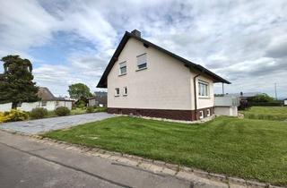 Haus mieten in Gartenstraße, 56825 Beuren, Viel Platz für Ihre Familie oder Wohnen und Arbeiten in diesem geräumigen Haus in Beuren