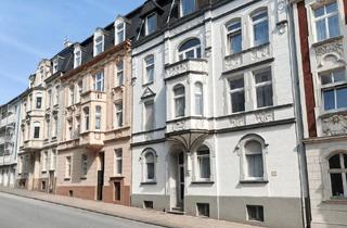 Wohnung kaufen in 42283 Barmen, Altbauwohnung mit Ausbaupotenzial | 51 m² Wohnfläche + 28 m² Spitzboden