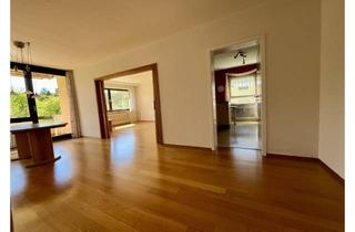Wohnung kaufen in Glockwiesenstraße, 75217 Birkenfeld, Sonnige 4,5-Zimmer-Wohnung in Birkenfeld mit Blick auf den Nordschwarzwald