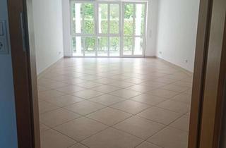 Wohnung kaufen in Karwendelstraße 12, 85221 Dachau, 4-Zimmer-Erdgeschosswohnung (inklusive Einbauküche) in Dachau