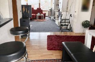 Wohnung kaufen in 73240 Wendlingen, Charmante Wohnung mit Hobbyraum und großem Gartenanteil