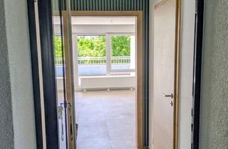 Wohnung mieten in 73614 Schorndorf, NEU RENOVIERTE helle-4-Zimmer-Wohnung - großer Balkon - schöne Aussicht über Stadt und Weinberge