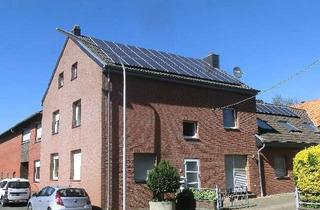 Bauernhaus kaufen in 52525 Heinsberg, Ehemaliger Bauernhof mit geschlossenem Innenhof, drei Wohneinheiten, Stallungen und Freifläche