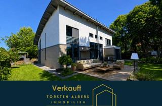 Haus kaufen in 26835 Holtland, Platz für das Wir. Licht, Ruhe und außergewöhnliche Architektur.
