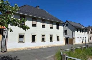 Bauernhaus kaufen in 07381 Pößneck, Pößneck - Mediterraner 3- Seitenhof mit großer Scheune, 4 Garagen und großem Grundstück
