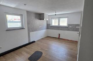 Wohnung kaufen in 71282 Hemmingen, Hemmingen - Leerstehende 1,5 Zi Wohnung oder als BüroHobbyraum*ERDWÄRME*