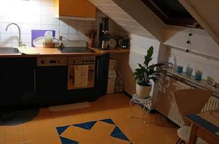 Wohnung kaufen in 74081 Heilbronn, Heilbronn - Gepflegte 2 Zimmer Dachgeschoss Wohnung.