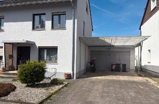 Haus kaufen in 76187 Karlsruhe, Karlsruhe - Reihenendhaus mit großem Grundstück und großer Garage zu verkaufe